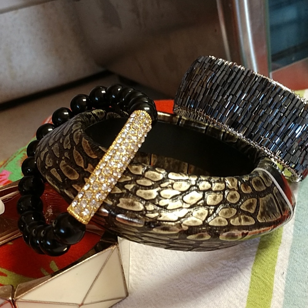 5 Bracelet Set/(Buy 1,Get 4 FREE!!!) NWT/EUC bracelet set!